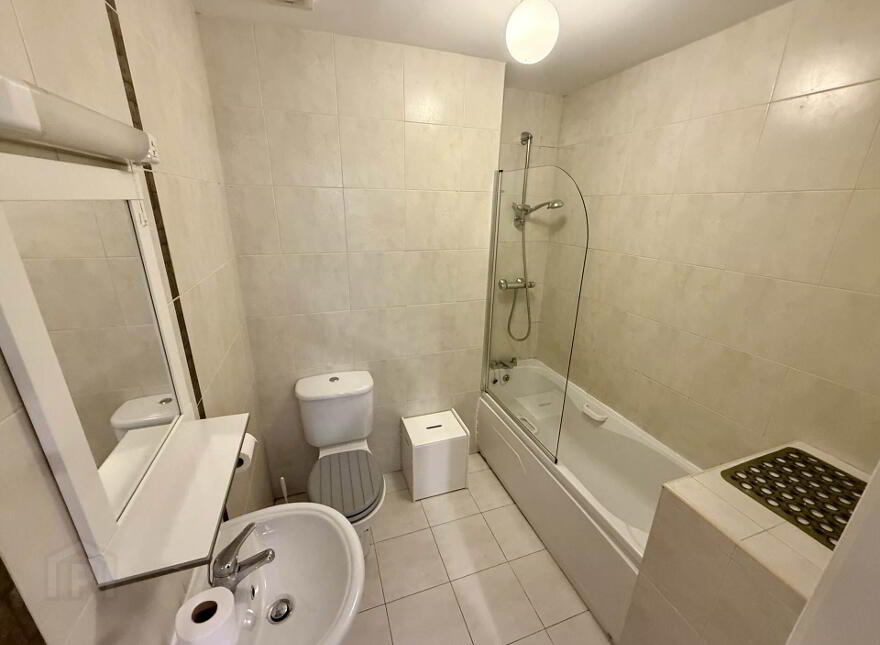 B2 Apartment Block, B Cormullen, Foxford, F26K702