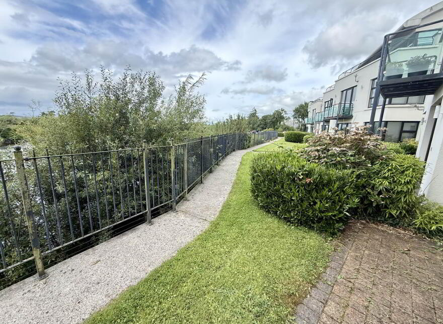 B2 Apartment Block, B Cormullen, Foxford, F26K702