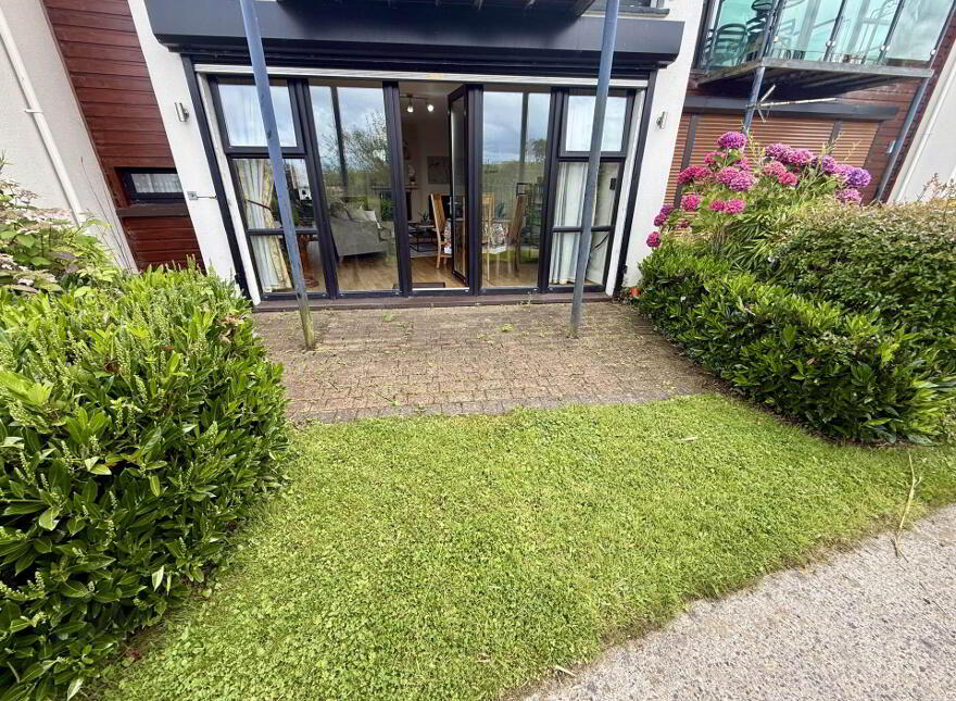 B2 Apartment Block, B Cormullen, Foxford, F26K702
