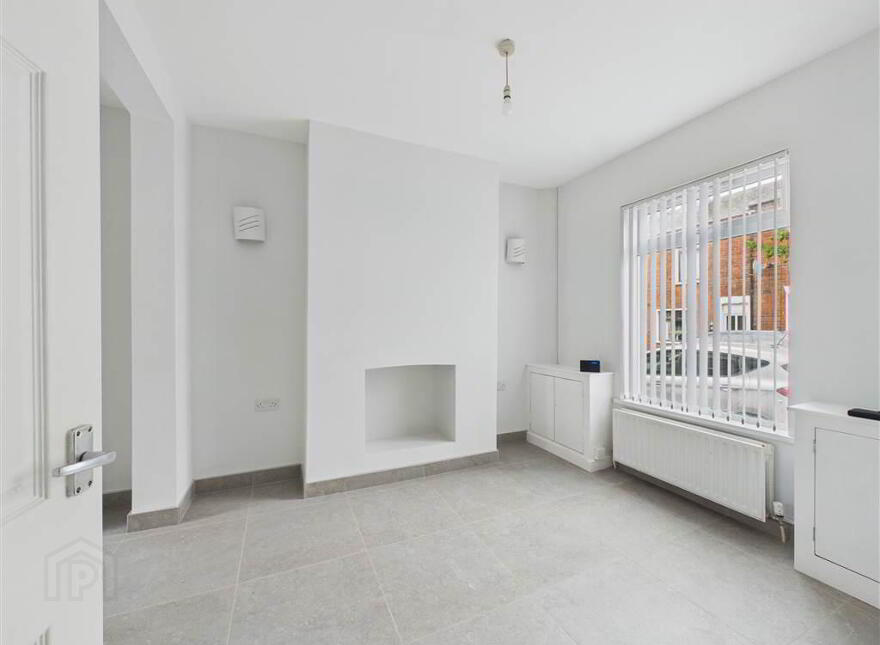 65 Earlscourt Street, Falls Road, Belfast, BT12 7AS