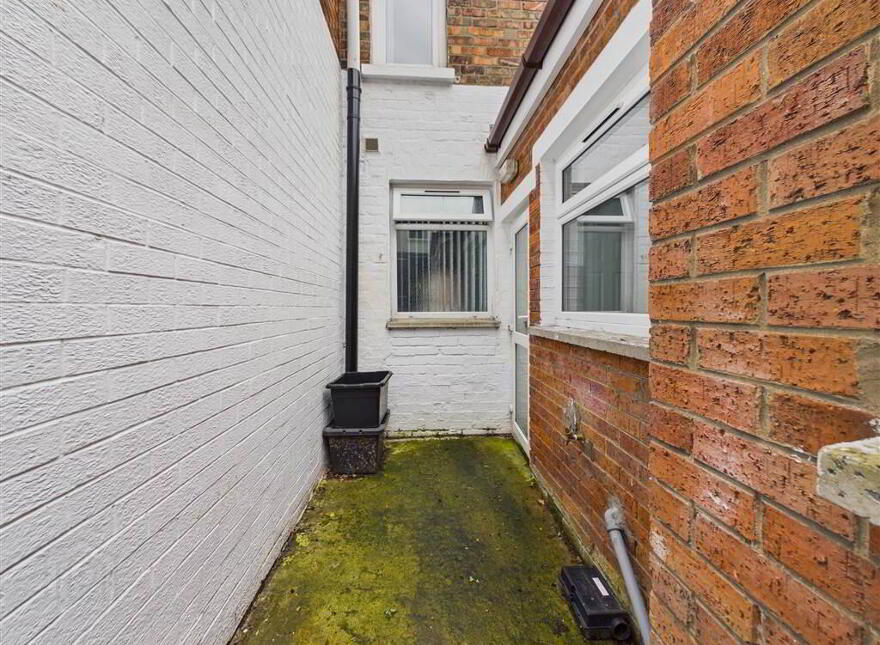 65 Earlscourt Street, Falls Road, Belfast, BT12 7AS