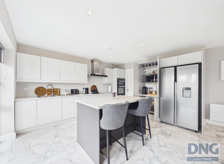 18 Crescent Avenue, Friary Walk, Callan, R95WK4N