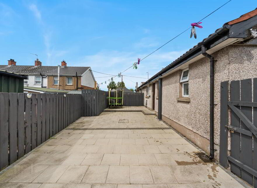 2A Hollybush Gardens, Ballyclare, BT39 9AN