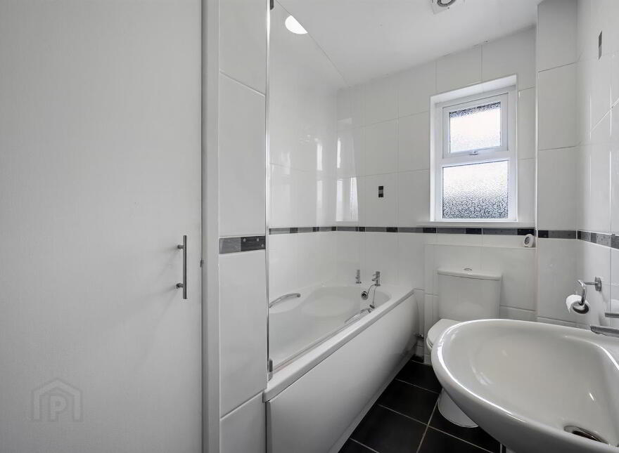 2A Hollybush Gardens, Ballyclare, BT39 9AN