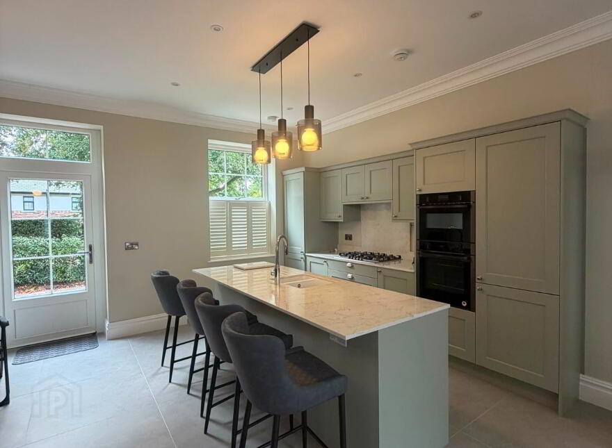 2, 31 Cromlyn Wood, Lisburn Road, Royal Hillsborough, BT26 6TX