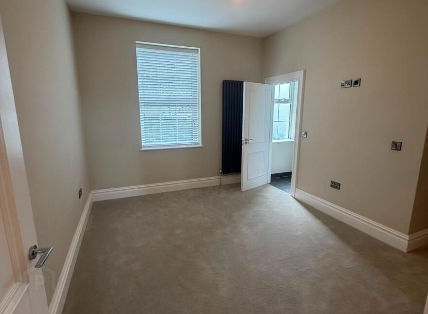 2, 31 Cromlyn Wood, Lisburn Road, Royal Hillsborough, BT26 6TX