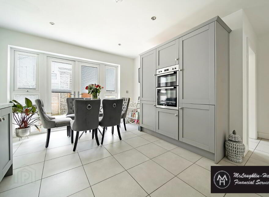 8 Riverview Manor, Castlederg, BT81 7EN