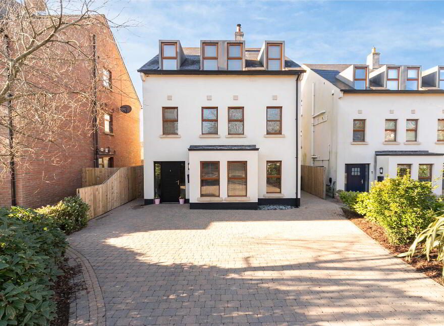 6 Hillhall Grange, Orrs Lane, Lisburn, BT27 5JG