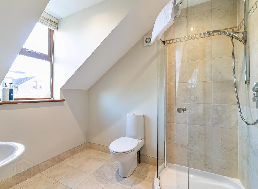 6 Hillhall Grange, Orrs Lane, Lisburn, BT27 5JG