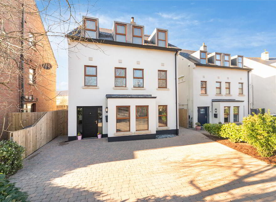 6 Hillhall Grange, Orrs Lane, Lisburn, BT27 5JG