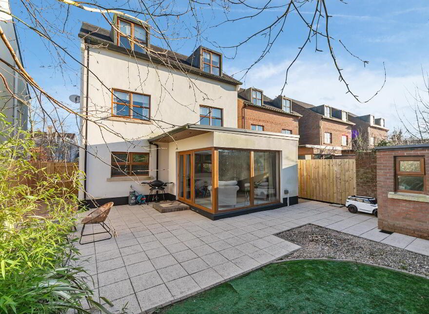 6 Hillhall Grange, Orrs Lane, Lisburn, BT27 5JG