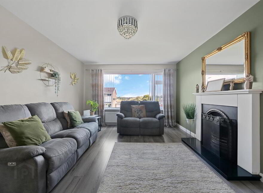 26 Carlisle Park, Ballynahinch, BT24 8HJ