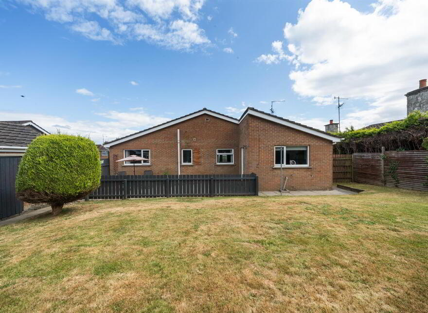 26 Carlisle Park, Ballynahinch, BT24 8HJ