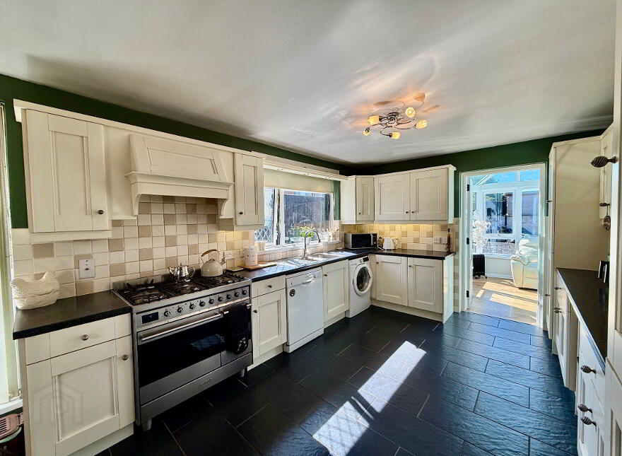 8 Alexandra Terrace, Ballytromery Road, Crumlin, BT29 4EZ