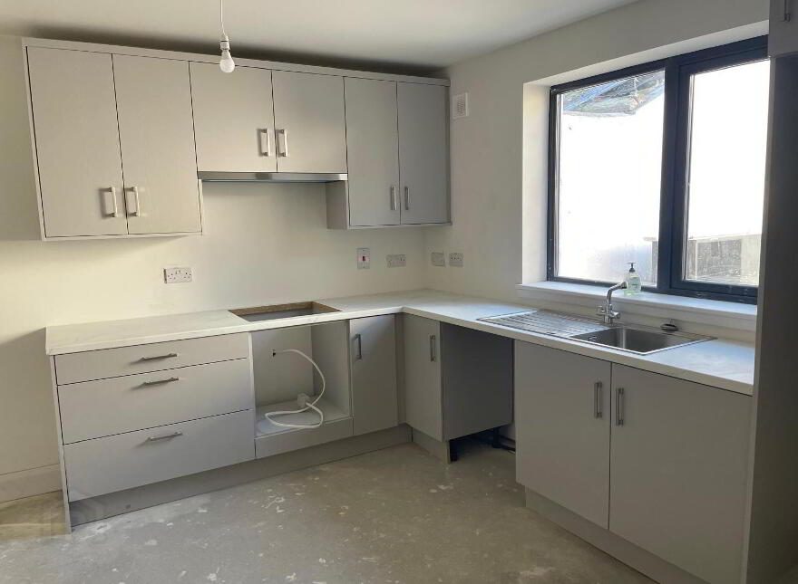 12 Upper Bridge Street, Belturbet, H14RH42