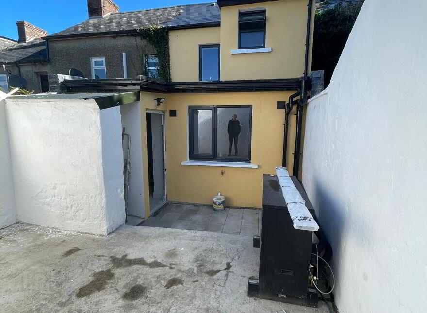 12 Upper Bridge Street, Belturbet, H14RH42