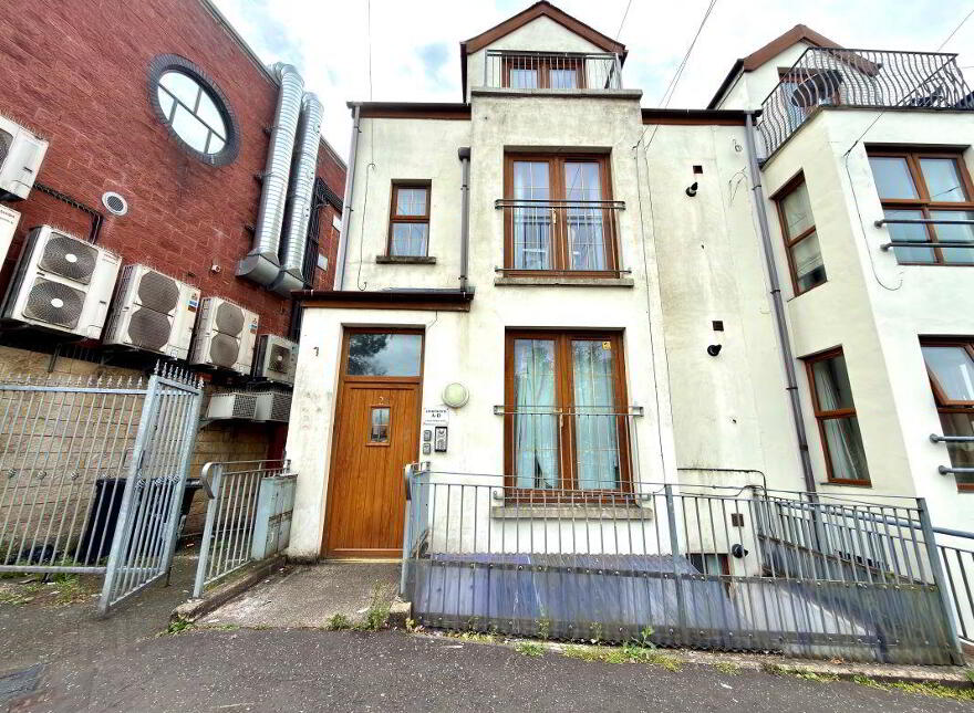 (Lot 3) Flat 1, 2 Lower Windsor Avenue, Belfast, BT9 7DW