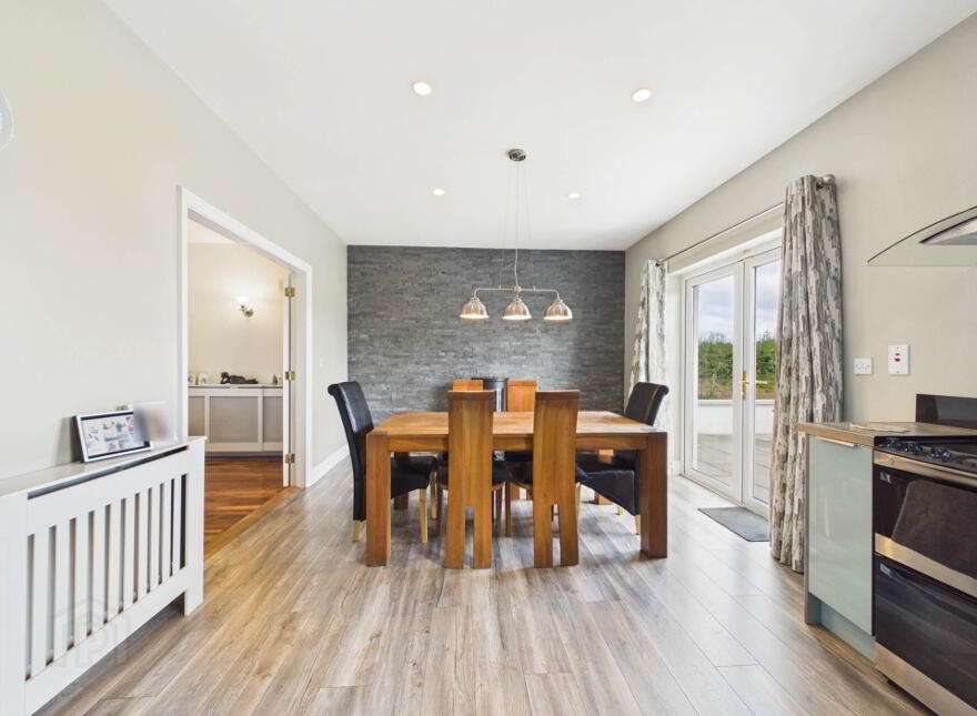 Tybroughney, Carrick-On-Suir, E32E624
