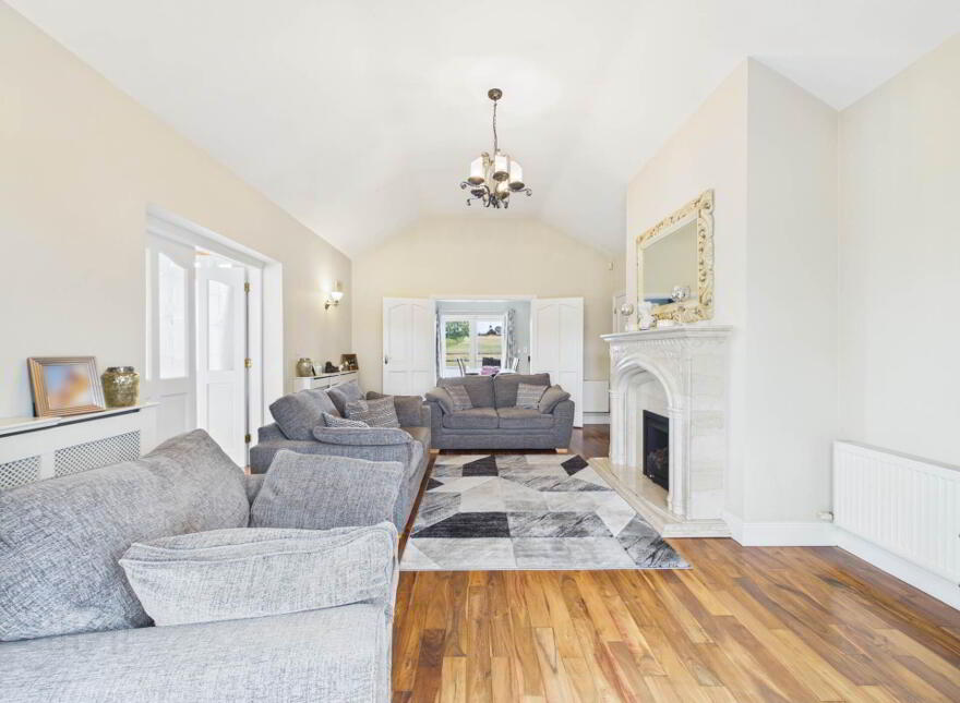 Tybroughney, Carrick-On-Suir, E32E624