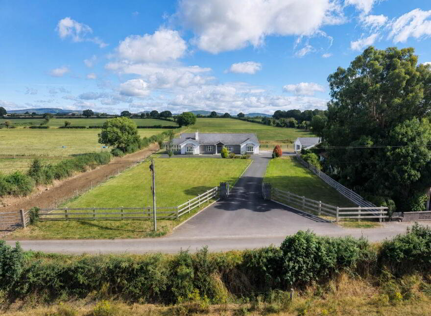 Tybroughney, Carrick-On-Suir, E32E624