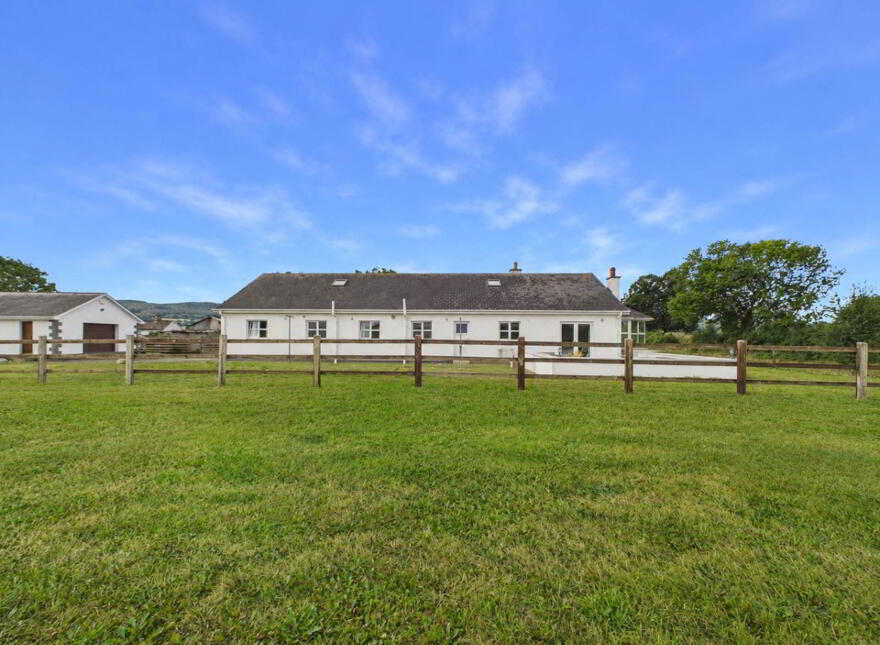 Tybroughney, Carrick-On-Suir, E32E624