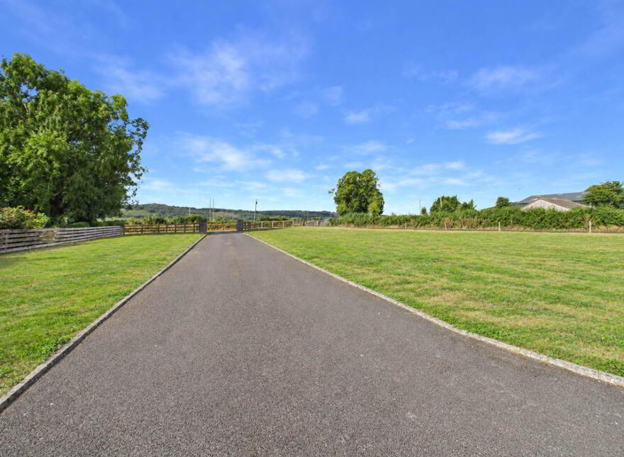 Tybroughney, Carrick-On-Suir, E32E624
