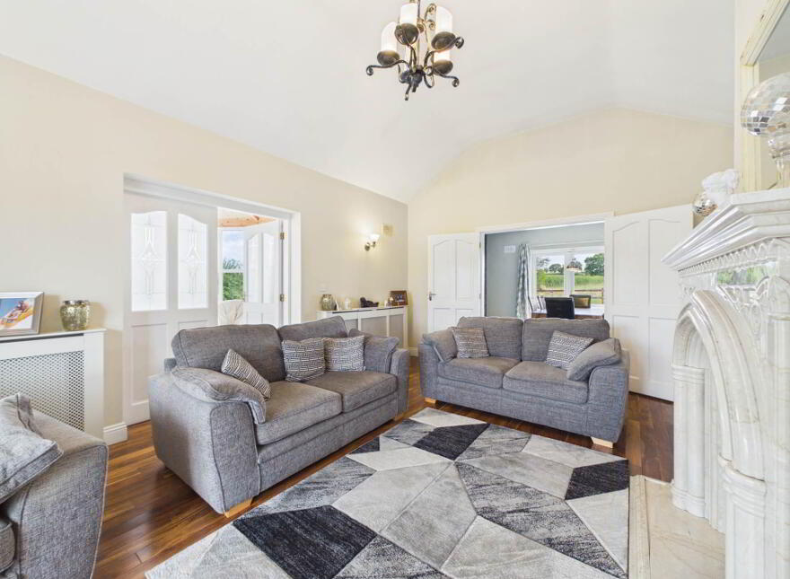 Tybroughney, Carrick-On-Suir, E32E624