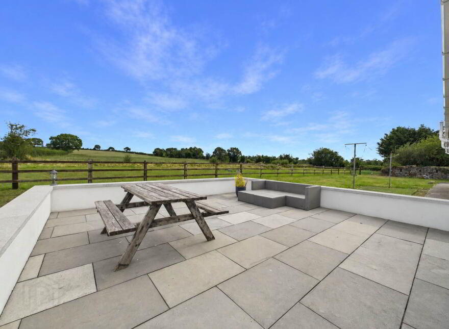 Tybroughney, Carrick-On-Suir, E32E624