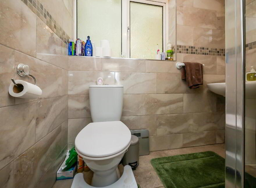 27 Woodbreda Park, Saintfield Road, Belfast, BT8 7HY