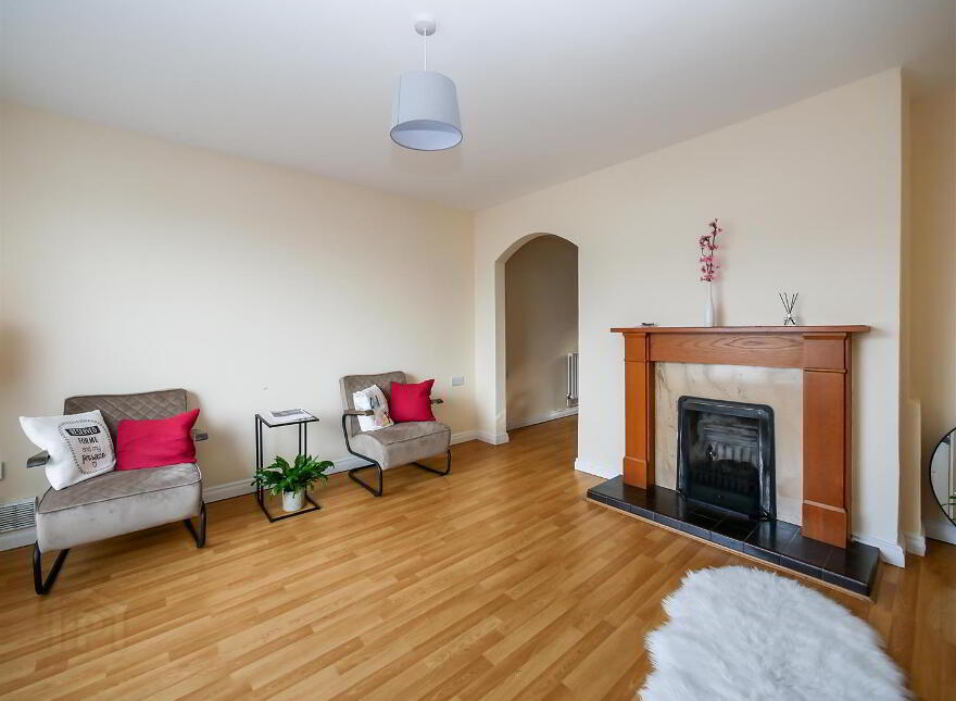 27 Woodbreda Park, Saintfield Road, Belfast, BT8 7HY