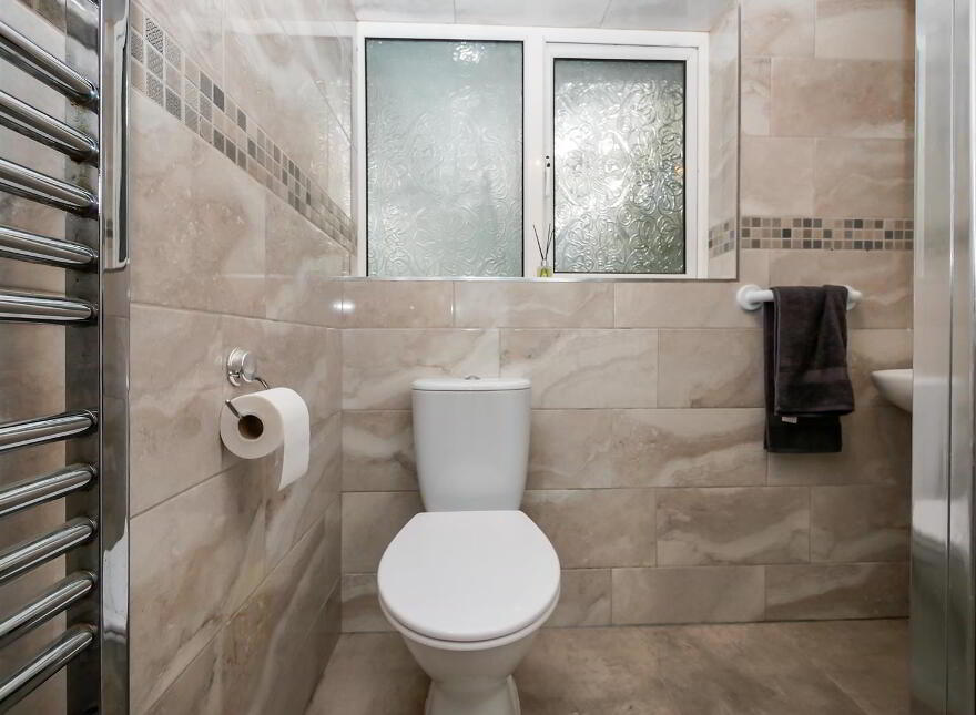 27 Woodbreda Park, Saintfield Road, Belfast, BT8 7HY