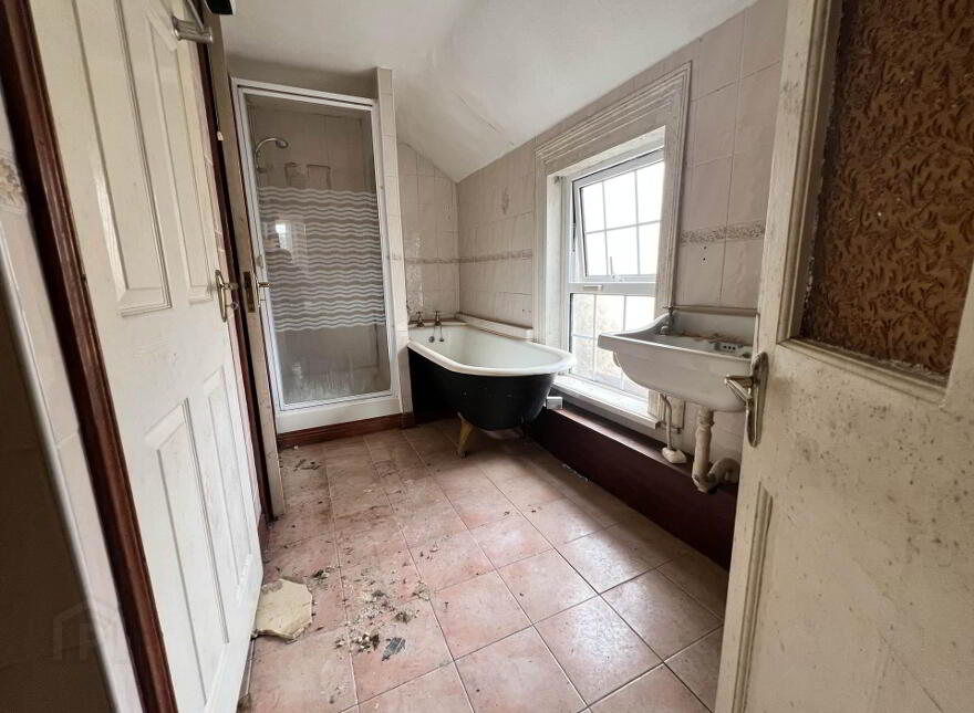 6 St. Johns Terrace, Ballaghaderreen, F45AX95