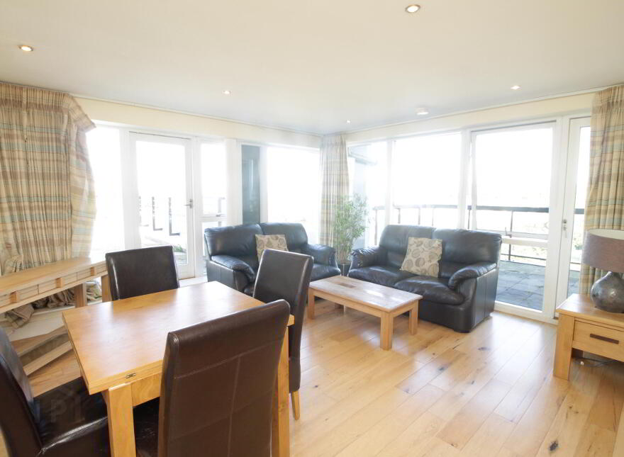 Short Term Let, Wyckham Point, Dundrum, Dundrum, D16Y5F3