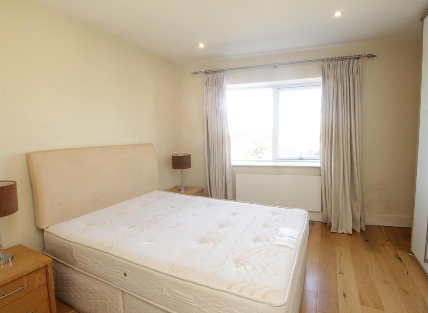 Short Term Let, Wyckham Point, Dundrum, Dundrum, D16Y5F3