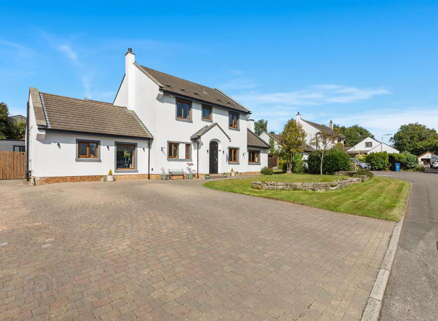 9 Falcon Heights, Newtownards, BT23 4GF