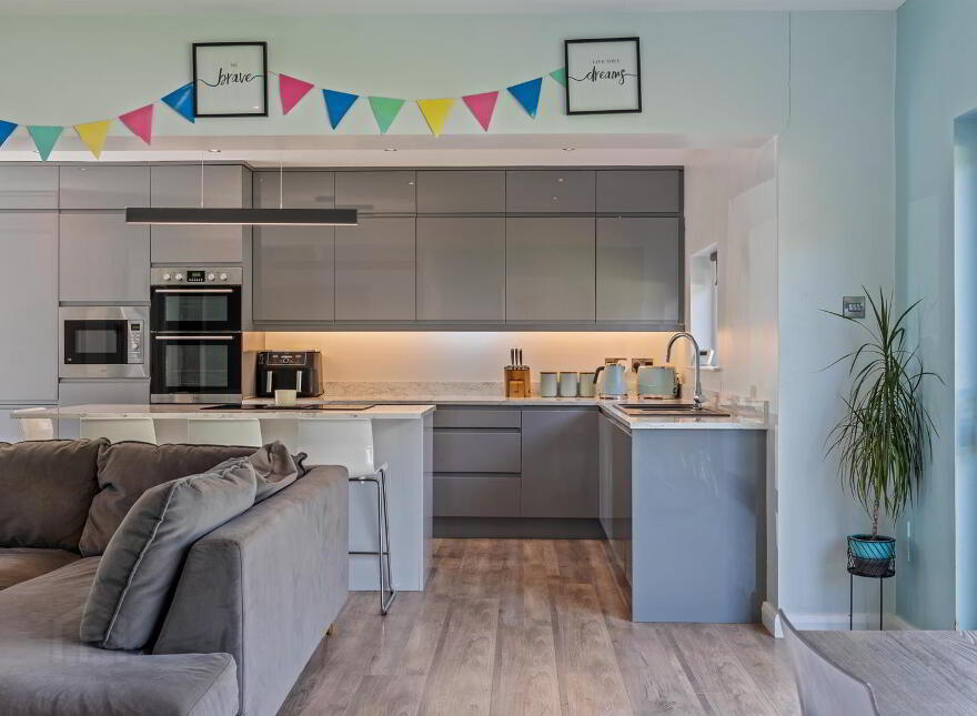 9 Falcon Heights, Newtownards, BT23 4GF