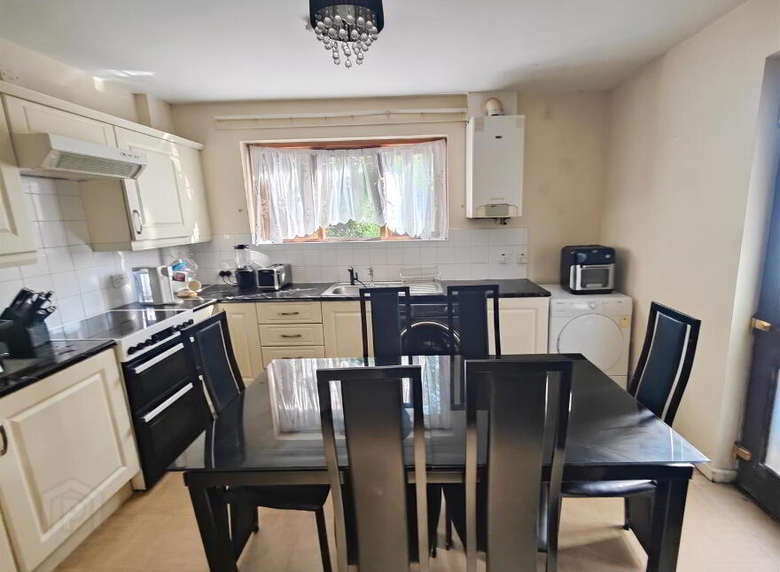 39 Ballysillan Park, Belfast, BT14 8HD