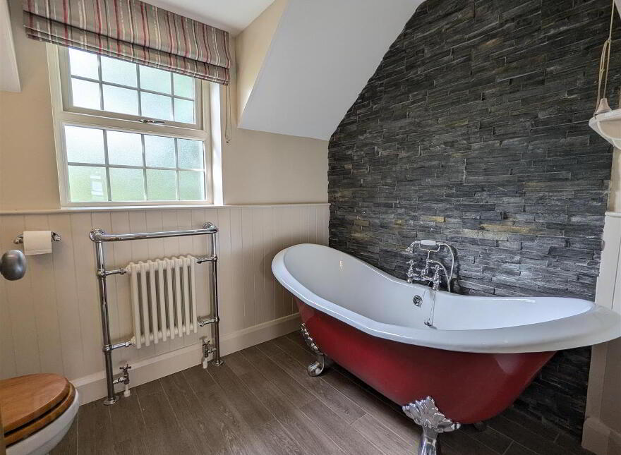 2 Mountain Springs, Newcastle, BT33 0TY