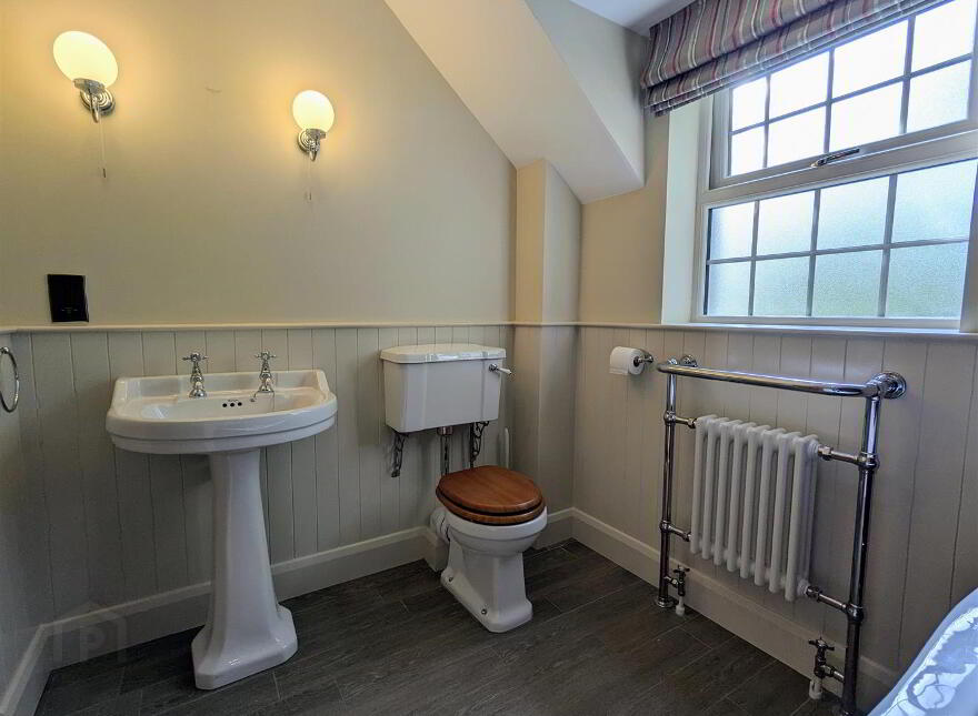 2 Mountain Springs, Newcastle, BT33 0TY