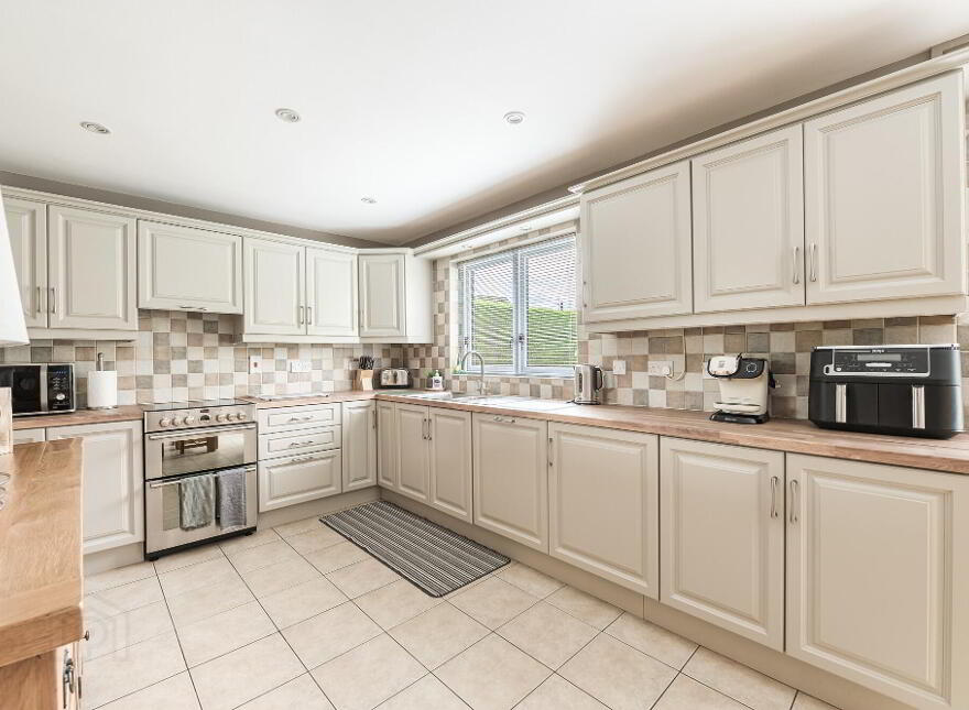 1 Waringfield Grange, Moira, BT67 0FE