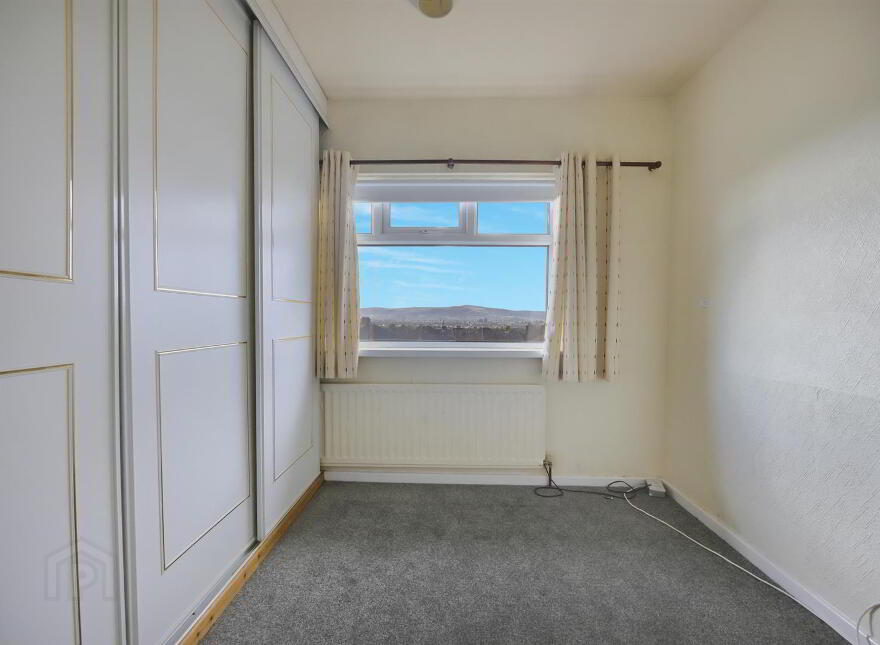 12 Roddens Gardens, Belfast, BT5 7JJ