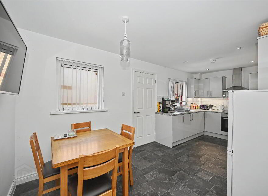 6 Apsley Street, Belfast, BT7 1BL