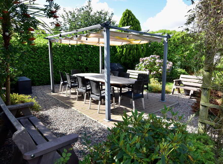 24 Glenmore Place, Lambeg, Lisburn, BT27 4QT