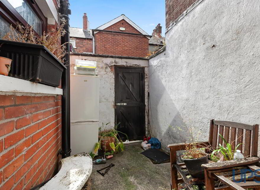16 Amcomri Street, Belfast, BT12 7NB