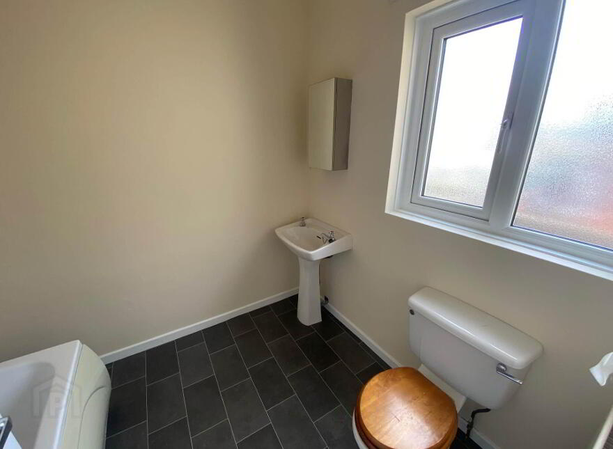 41 Ardenvohr Street, Belfast, BT6 8NB
