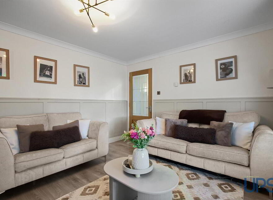 9 Glencolin Walk, Glen Road, Belfast, BT11 8PF
