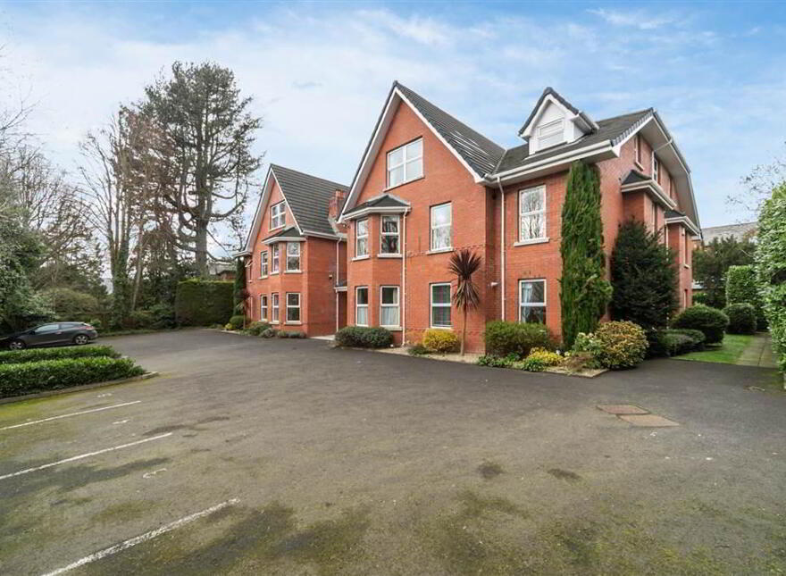1 Marlborough Manor, 48 Marlborough Park South, Belfast, BT9 6HS