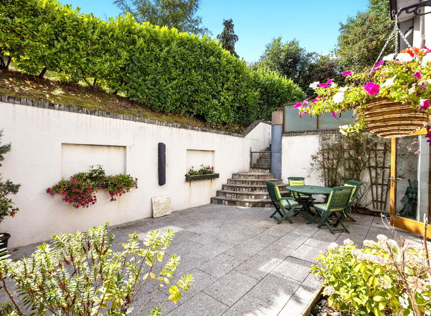 29 Millvale Road, Royal Hillsborough, BT26 6HR