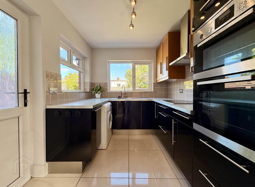 40 Loopland Drive, Cregagh, Belfast, BT6 9DX