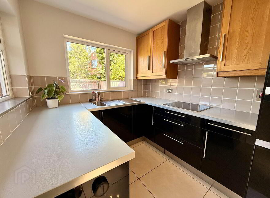 40 Loopland Drive, Cregagh, Belfast, BT6 9DX